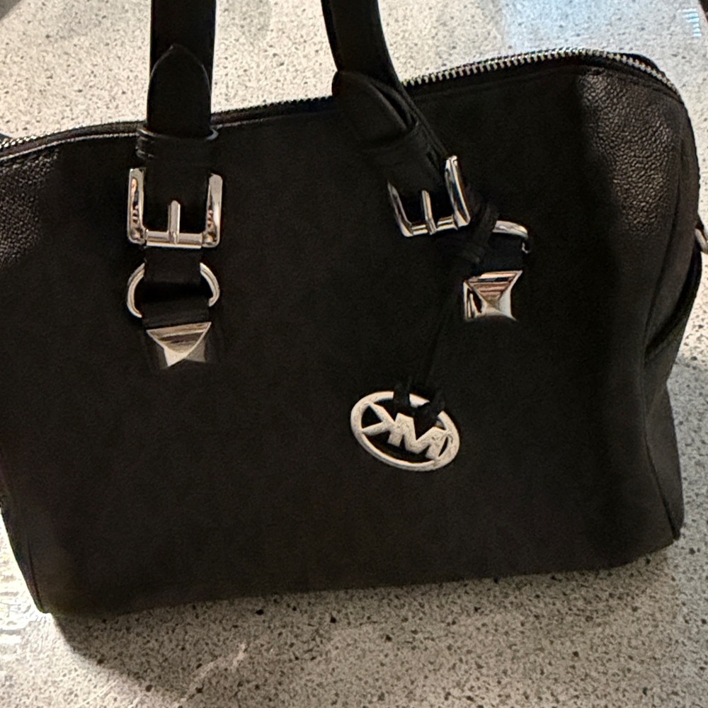 Michael kors satchel - Picture 2 of 6